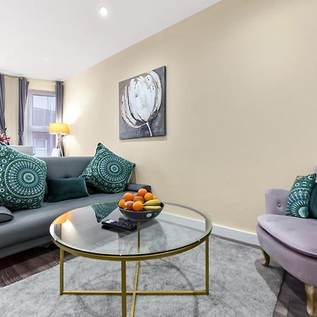 Family Friendly, Zone 2, 2 Beds, Overground London Exterior photo